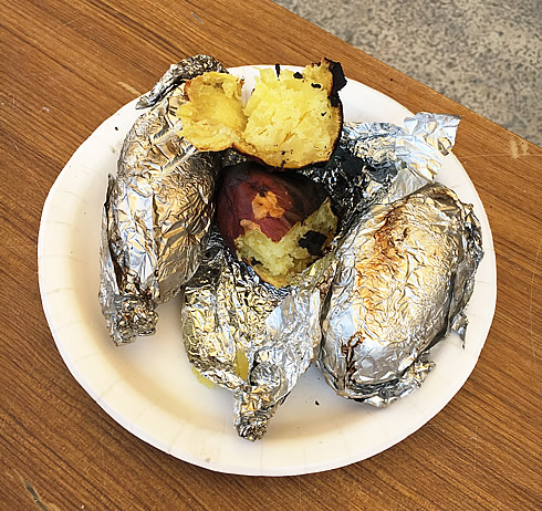 焼き芋も焼けるバーベキューグリル